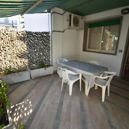 On The Διαμέρισμα